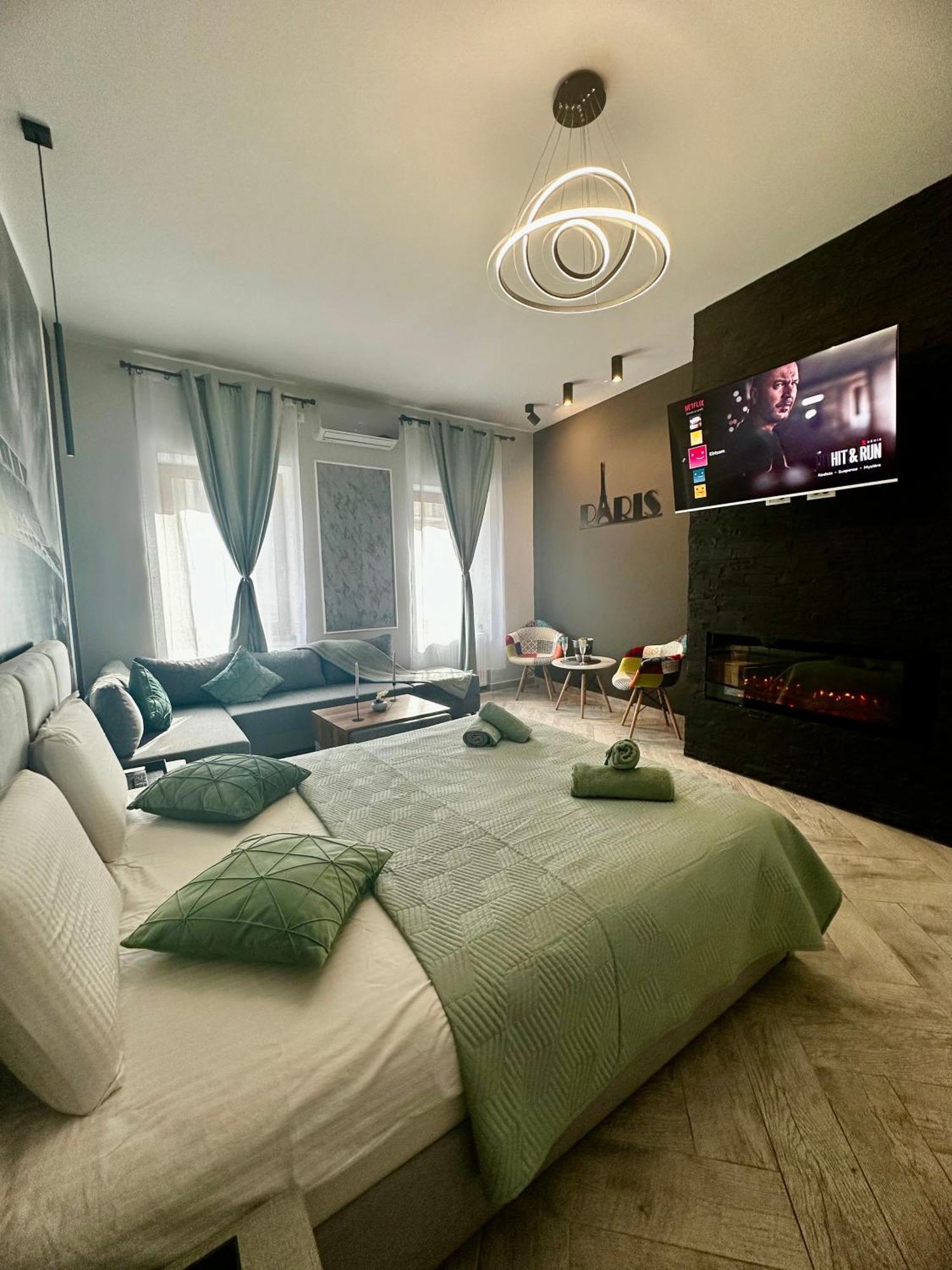 Stay Inn Central Brasov Apartments Esterno foto