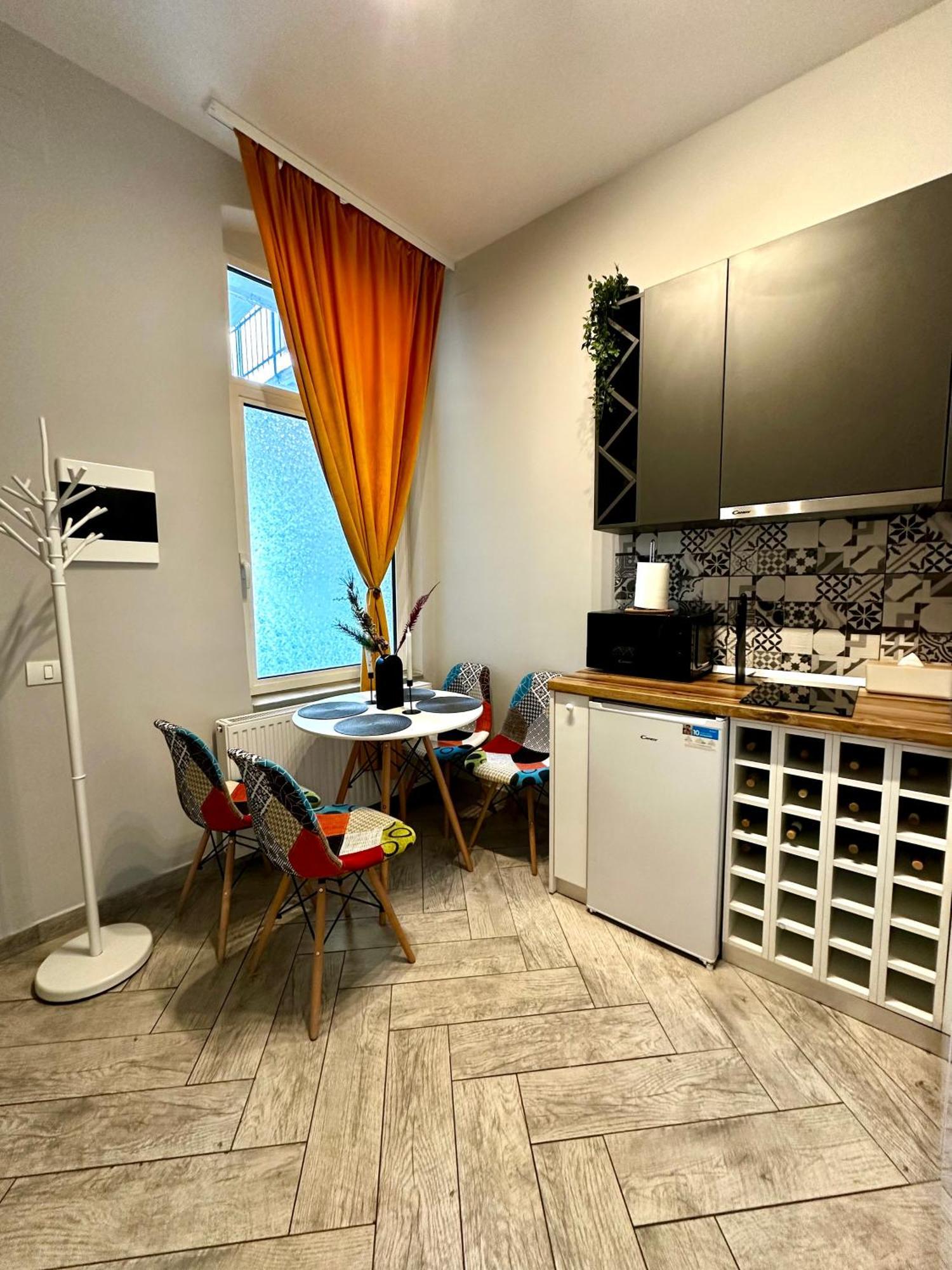 Stay Inn Central Brasov Apartments Esterno foto